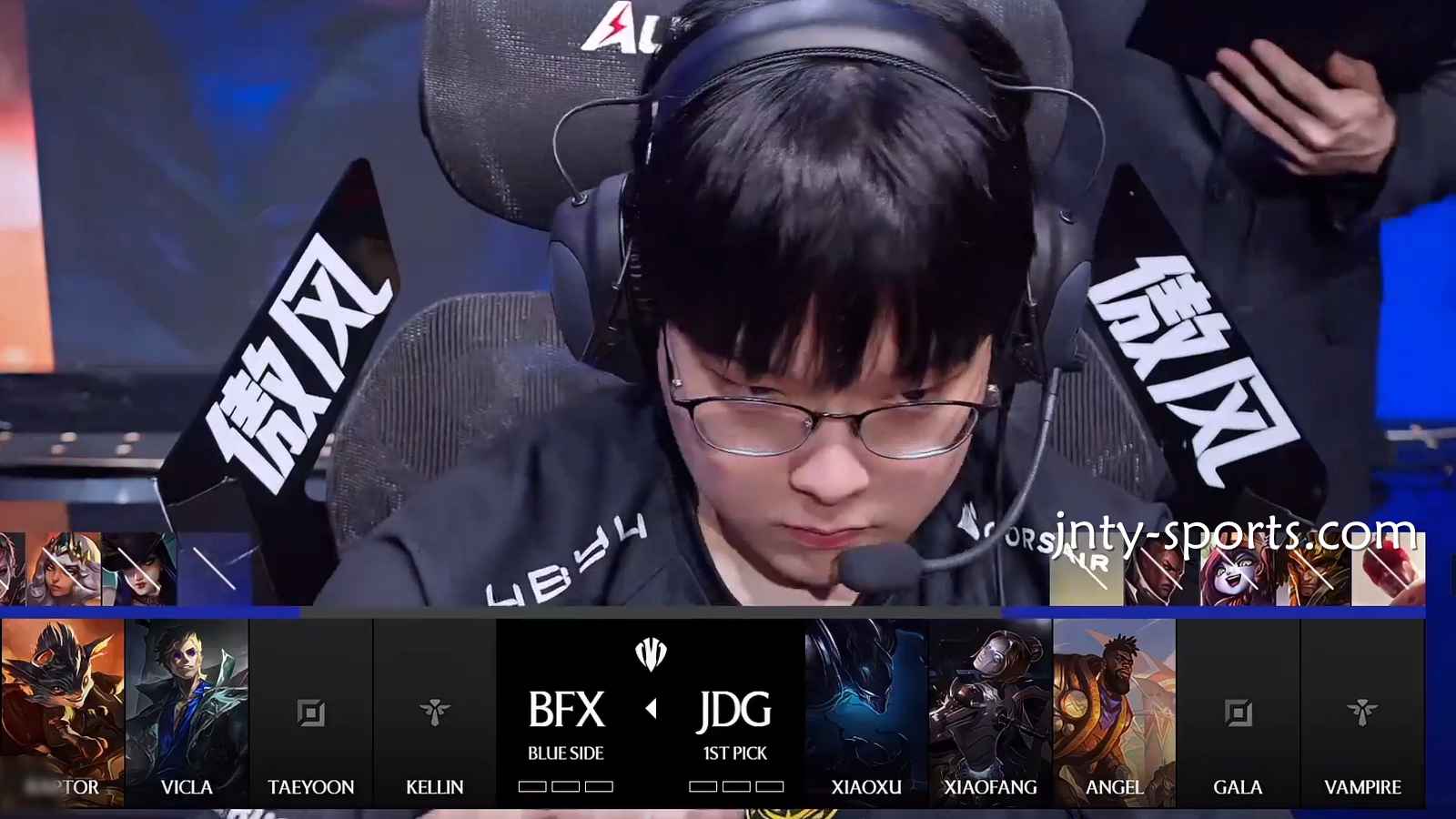 新手玩家进入冠军电竞场馆，适合玩什么游戏什么玩法？